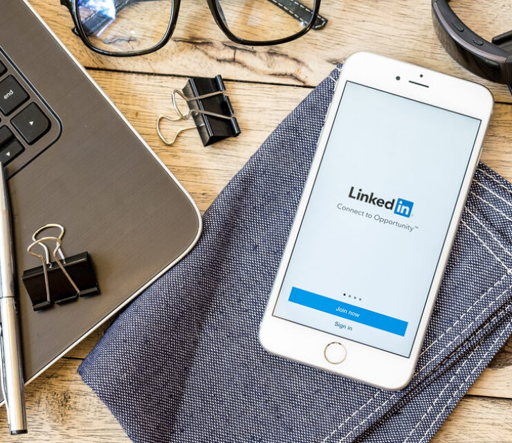 Can You Post a Resume on LinkedIn? Here’s What to Know