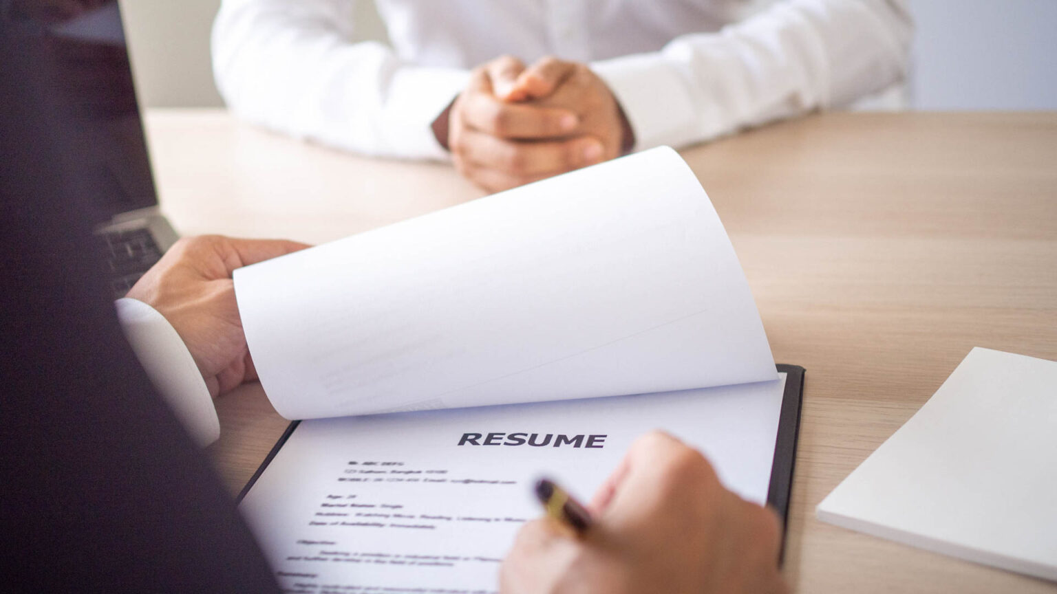 How to Add Volunteer Experience to Resume That Stands Out